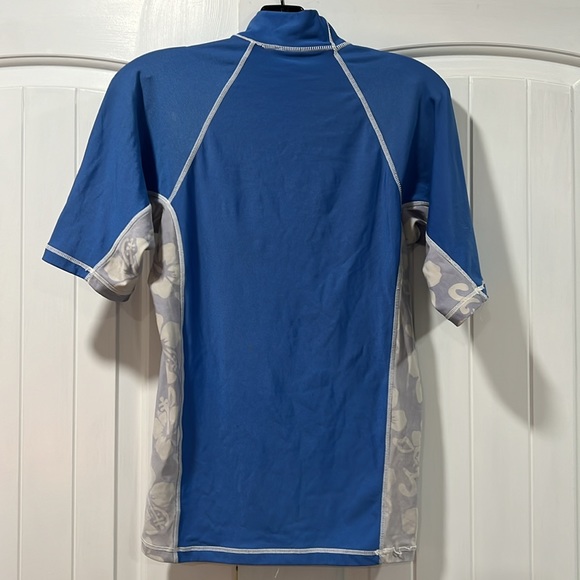 Tribal Surf Rash-Guard Top - Picture 2 of 4